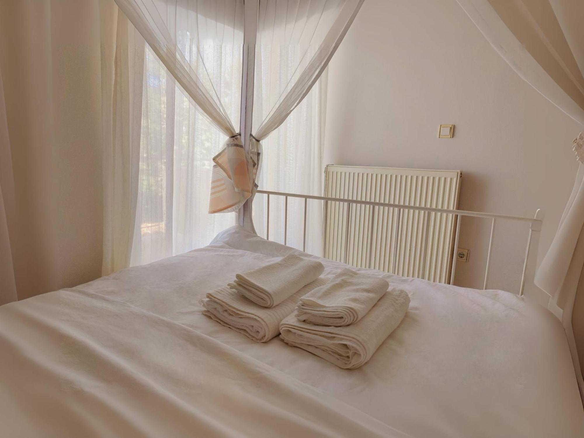 מלון Artemis Garden Near Airport מראה חיצוני תמונה